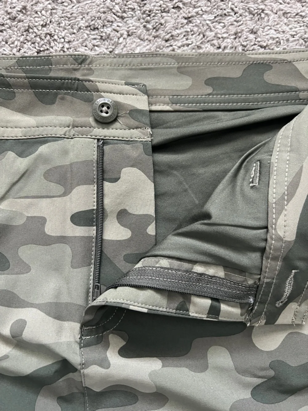 Eddie Bauer Olive Green Adventurer 2.0 Camo Sporty Mini Skirt/Skort - Size 10 - Picture 6 of 9